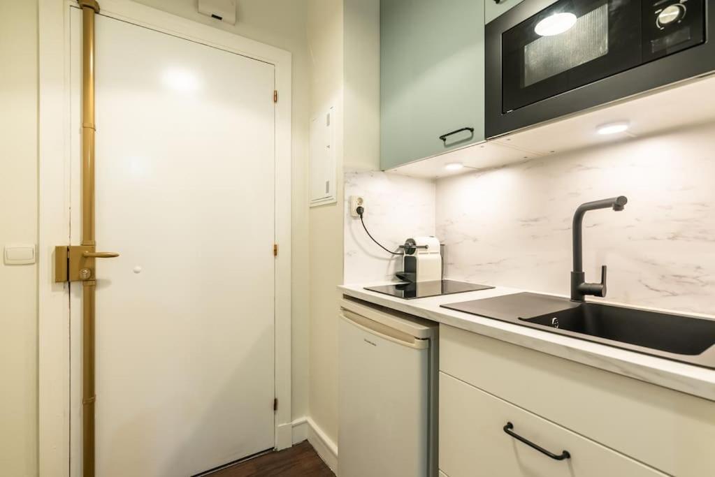 Appartement Proche Champs Elysees パリ エクステリア 写真